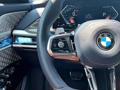 Used 2023 BMW 760i xDrive w/ Luxury Rear Seating Package AWD/4WD image 25