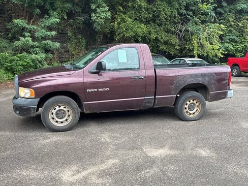 Used 2004 Dodge Ram 1500 Truck ST RWD image 2