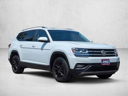 Used 2018 Volkswagen Atlas SEL AWD/4WD image 3