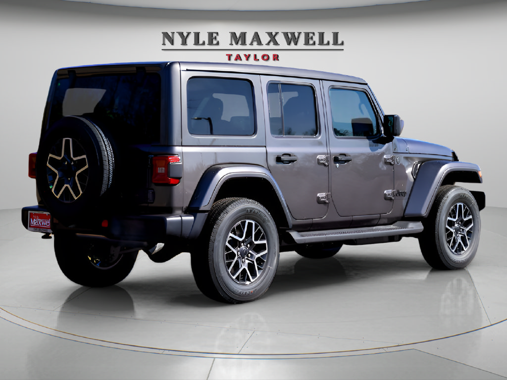 New 2026 Jeep Wrangler Unlimited Sahara AWD/4WD image 5