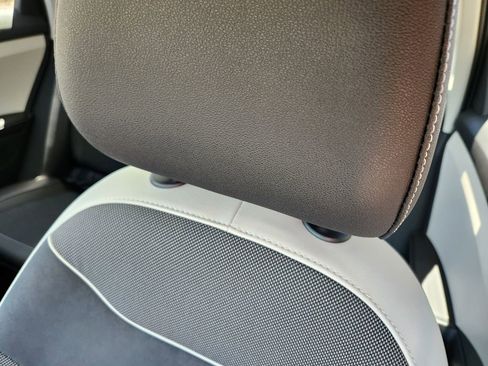 New 2026 Volkswagen Taos SE AWD/4WD image 6