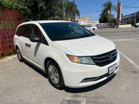 Used 2016 Honda Odyssey LX image 3