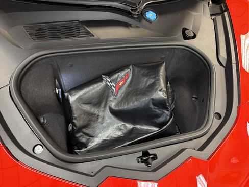 Used 2021 Chevrolet Corvette Stingray Premium Cpe w/ Z51 Performance Package image 18