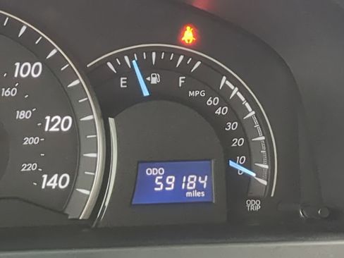 Used 2013 Toyota Camry LE image 20