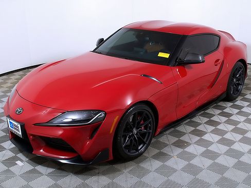 Used 2024 Toyota Supra Premium image 3