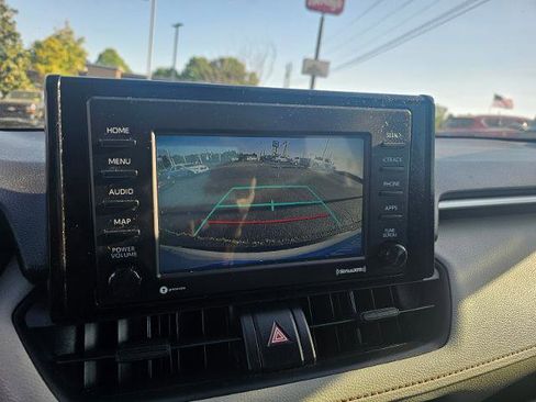 Used 2021 Toyota RAV4 XLE w/ Convenience Package FWD image 55