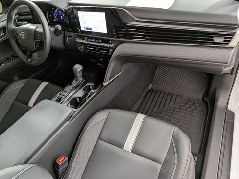Used 2026 Toyota Camry SE w/ Convenience Package FWD image 28