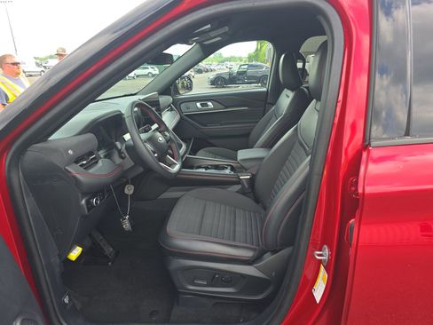 Used 2025 Ford Explorer ST-Line AWD/4WD image 7