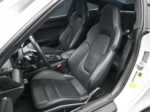 Certified 2022 Porsche 911 Carrera GTS image 5