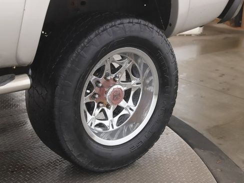 Used 2006 GMC Sierra 2500 SLT w/ Heavy-Duty Power Package image 14