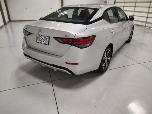 Used 2023 Nissan Sentra SV image 13