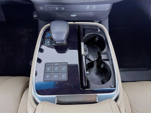 Used 2023 Lexus LS 500 w/ Interior Upgrade Package RWD image 16