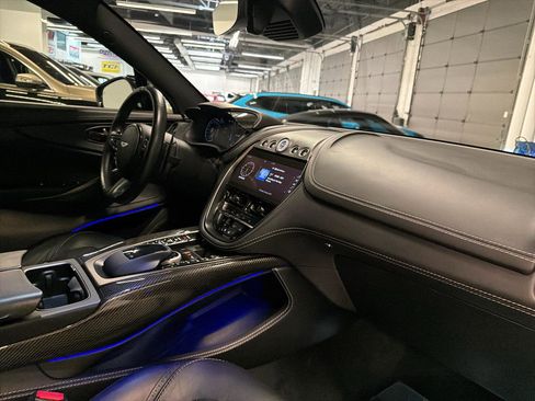 Used 2021 Aston Martin DBX AWD/4WD image 35