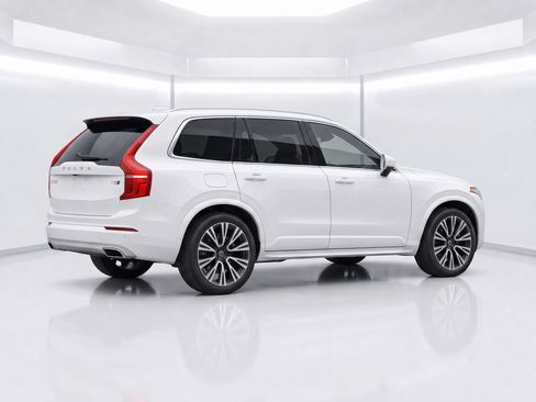 Used 2021 Volvo XC90 T5 Momentum AWD/4WD image 4
