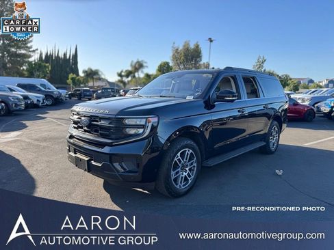 Used 2025 Ford Expedition Max Active AWD/4WD image 1