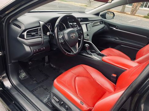Used 2019 Toyota Camry SE image 8