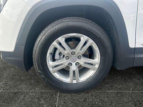 Used 2022 GMC Terrain SLE w/ Driver Convenience Package AWD/4WD image 5