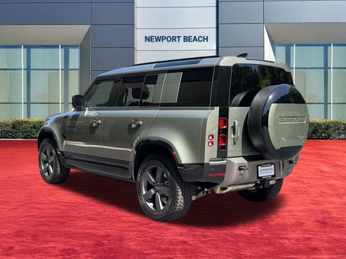 Used 2025 Land Rover Defender 110 X-Dynamic SE AWD/4WD image 3