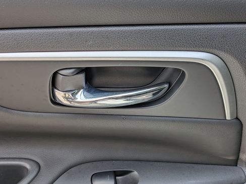 Used 2017 Nissan Altima 2.5 SV FWD image 28