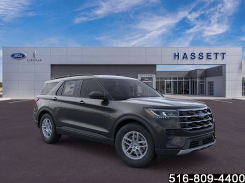 Used 2026 Ford Explorer Active AWD/4WD image 8