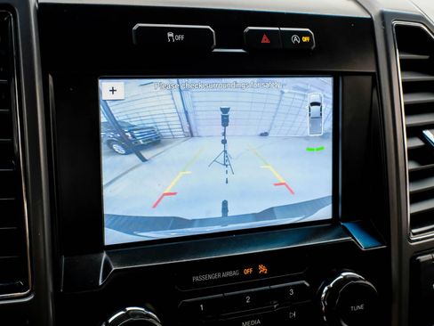 Used 2017 Ford F150 XLT w/ Equipment Group 302A Luxury image 22