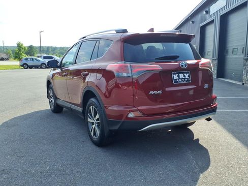 Used 2018 Toyota RAV4 XLE AWD/4WD image 5