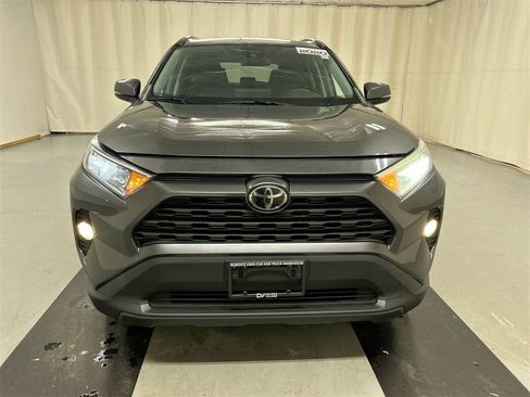 Used 2020 Toyota RAV4 XLE image 3