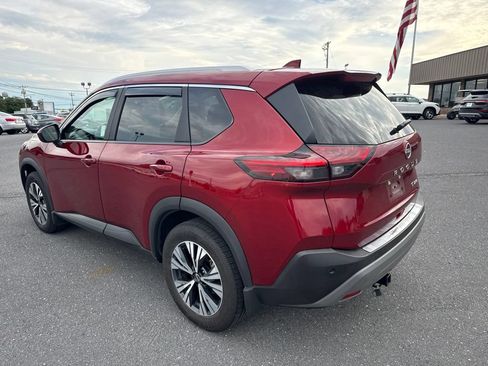Used 2023 Nissan Rogue SV w/ SV Premium B Package AWD/4WD image 3