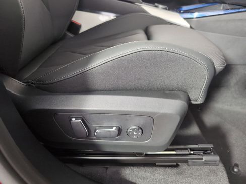 Used 2025 BMW X3 xDrive30i w/ M Sport Package image 31