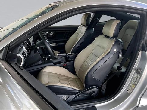 Used 2015 Ford Mustang Premium RWD image 18
