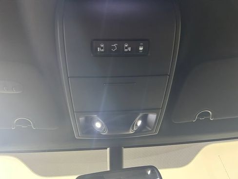 Used 2020 Dodge Grand Caravan GT FWD image 24