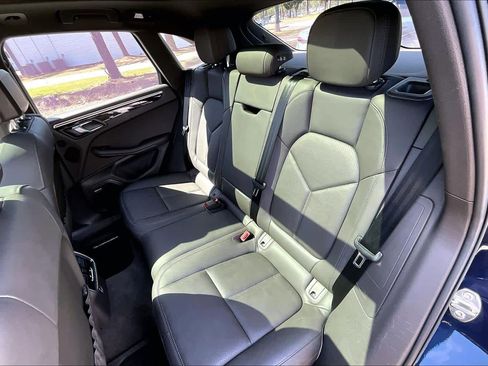Used 2022 Porsche Macan S image 20
