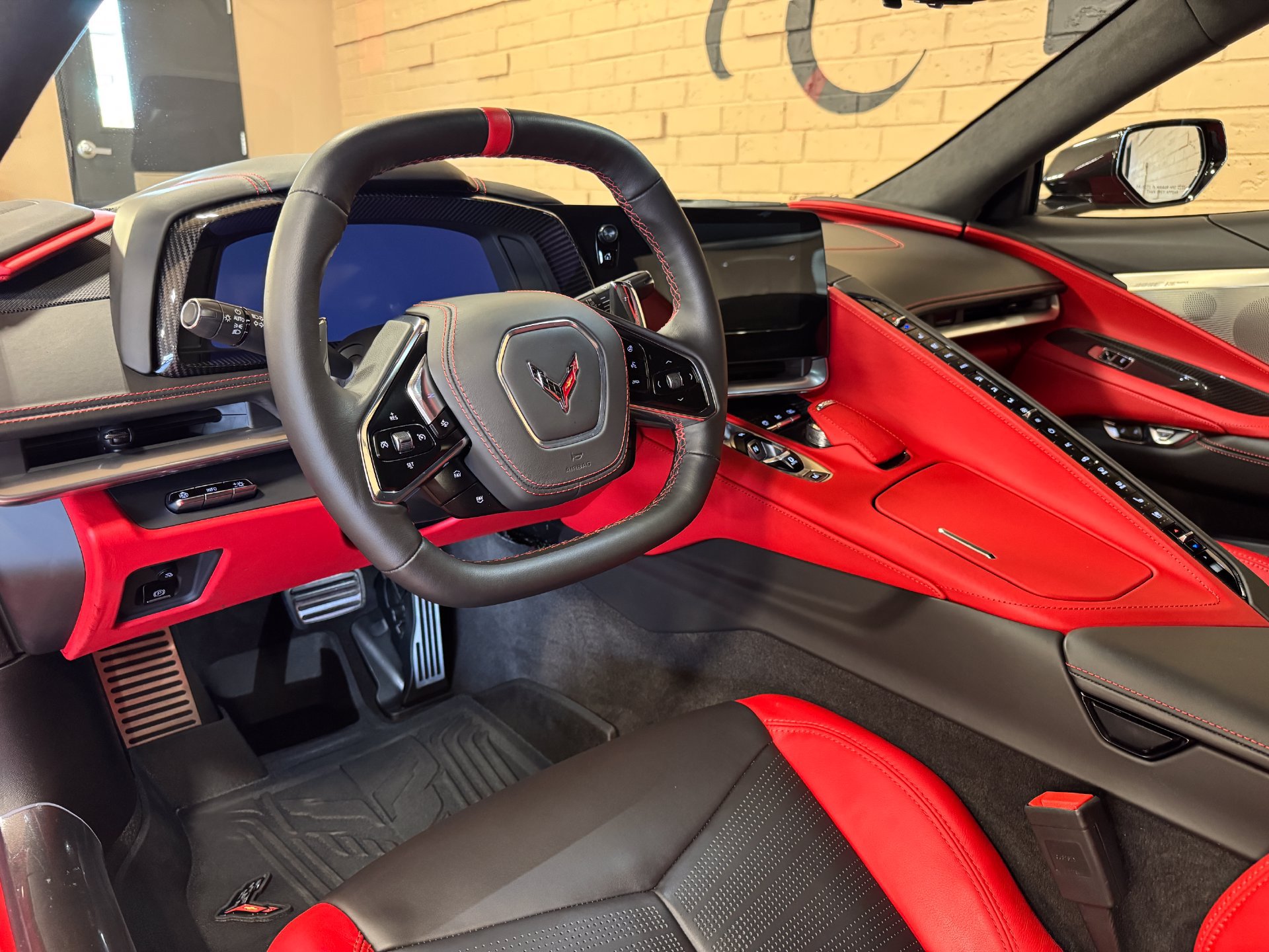 Used 2025 Chevrolet Corvette Stingray Premium Cpe w/ Z51 Performance Package RWD image 90