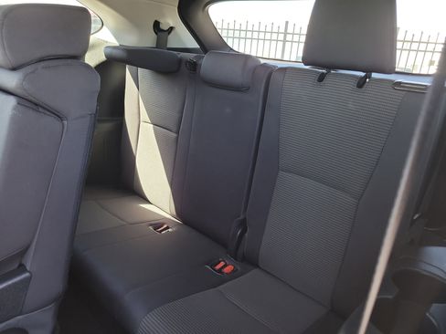 Used 2023 Toyota Highlander LE image 16