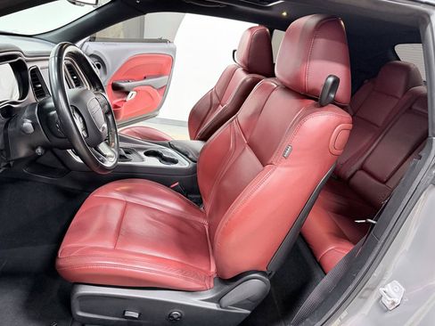 Used 2019 Dodge Challenger SXT w/ Plus Package RWD image 30