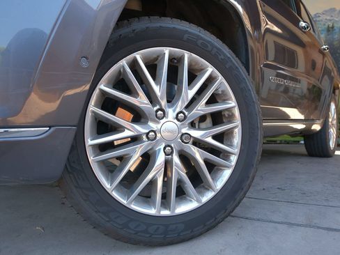Used 2018 Jeep Grand Cherokee Summit w/ Skid Plate Group AWD/4WD image 53