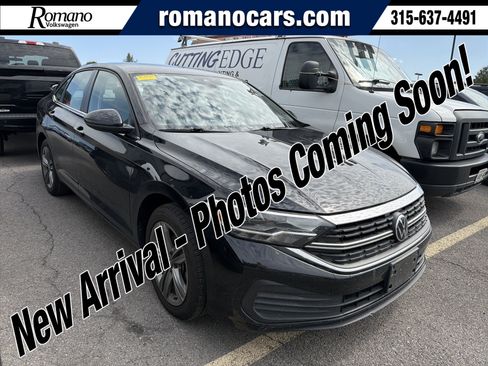Used 2023 Volkswagen Jetta SE FWD image 1