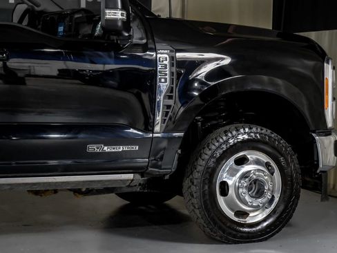 Used 2023 Ford F350 Lariat w/ FX4 Off-Road Package AWD/4WD image 7