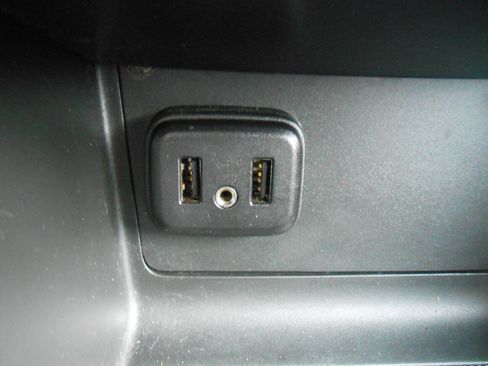 Used 2019 Chevrolet Colorado W/T image 15