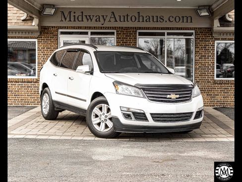 Used 2013 Chevrolet Traverse LT image 2