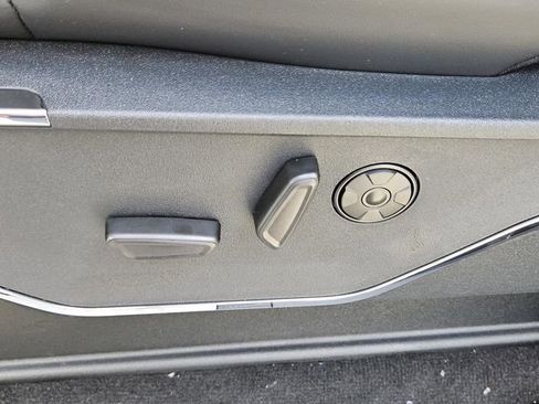 New 2026 Ford F250 Platinum w/ FX4 Off-Road Package image 29