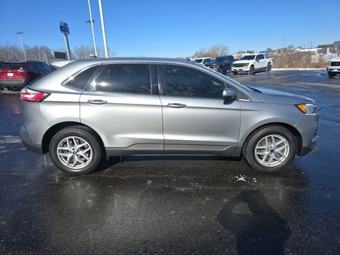 Used 2021 Ford Edge SEL w/ Convenience Package image 11