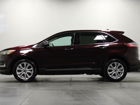 Used 2021 Ford Edge Titanium AWD/4WD image 7