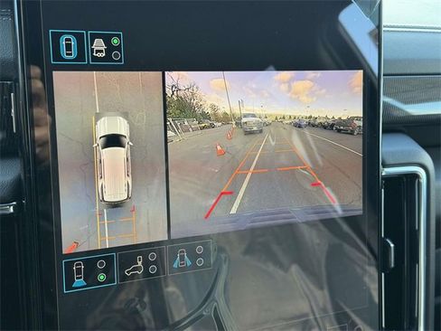 New 2026 GMC Yukon Elevation image 7