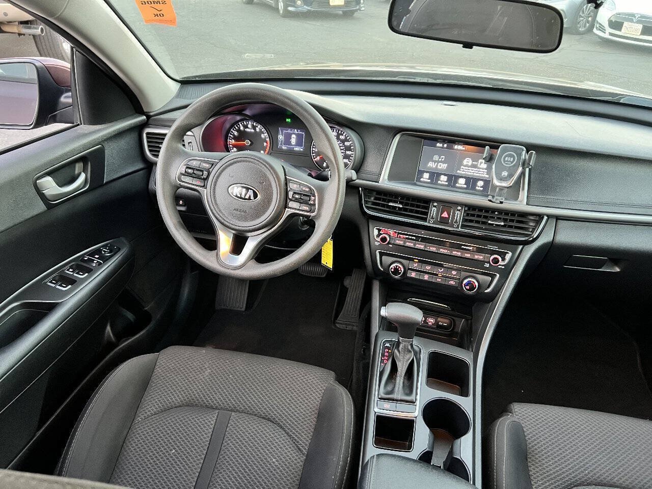 Used 2018 Kia Optima LX FWD image 11