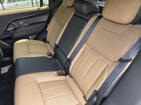 New 2026 Land Rover Range Rover Sport Dynamic SE image 13