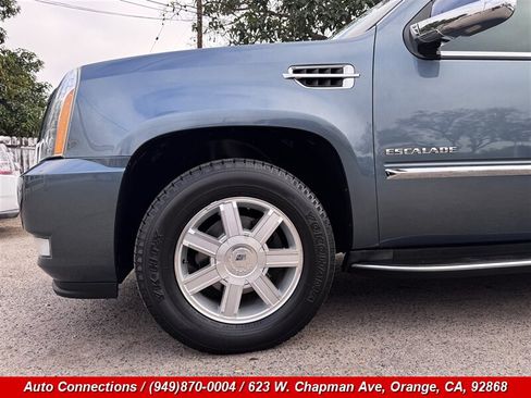 Used 2010 Cadillac Escalade 2WD image 34