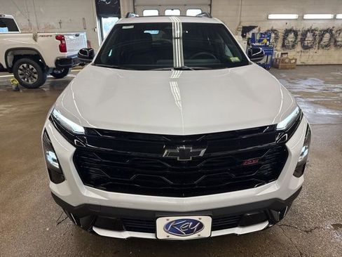 New 2026 Chevrolet Equinox RS image 2