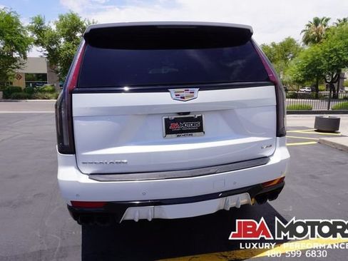Used 2023 Cadillac Escalade V AWD/4WD image 62