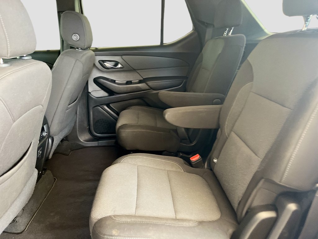 Used 2023 Chevrolet Traverse LT FWD image 24